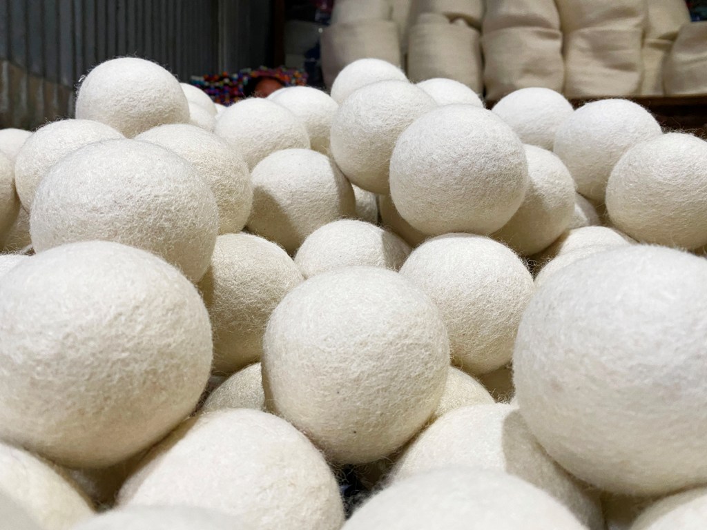 Wool Dryer Balls, Wholesale Dryer Balls Wholesale Wool Dryer Balls from Nepal.